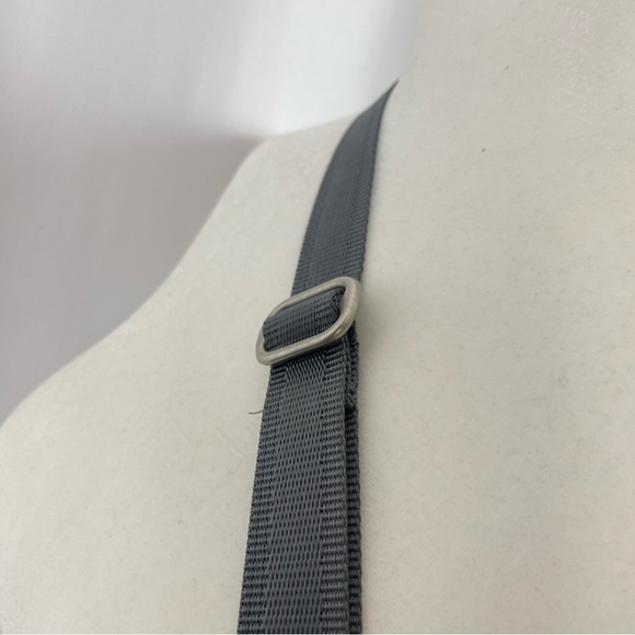 5.11 Tactical Crossbody Range Purse High Performing Bag Adjustable Strap Hunting - Picture 4 of 8